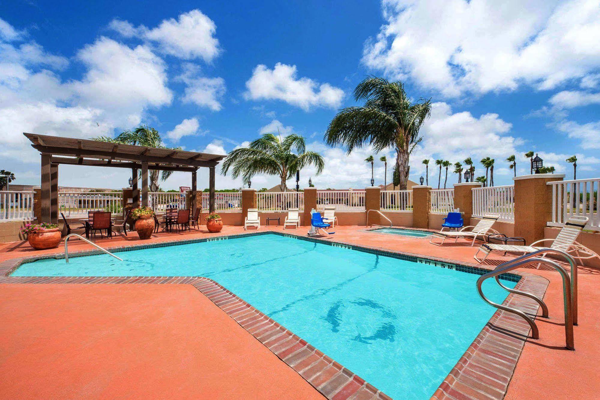 Microtel Inn & Suites By Wyndham Corpus Christi/Aransas Pass Eksteriør billede
